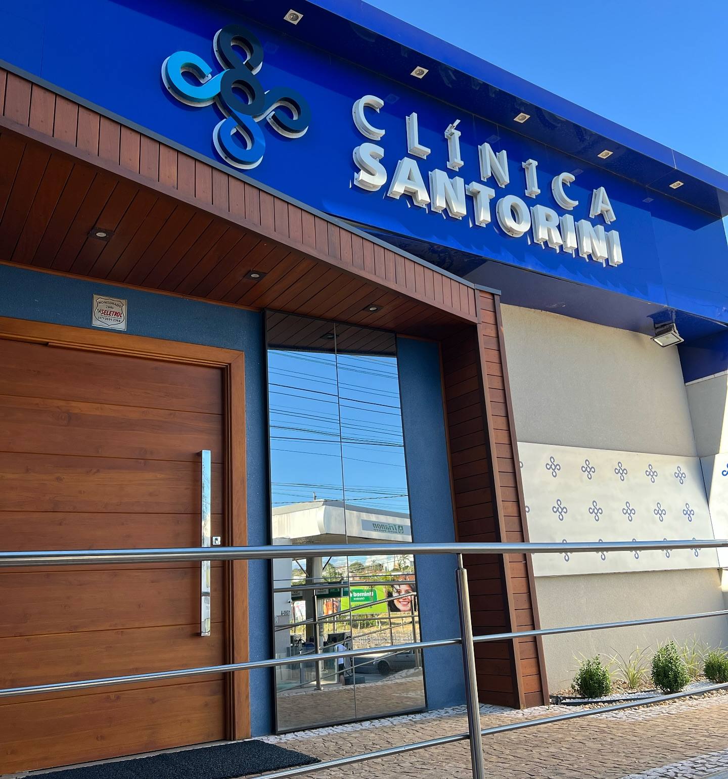 Fachada da Clínica Santorini